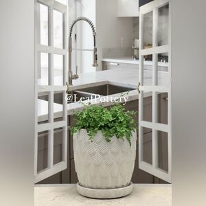 Elegant White Ceramic Barrel Planter Indoor/Outdoor Leaf Pattern Pot